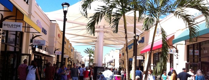 Outlet Malls with Desigual Shop