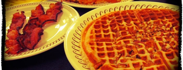 Waffle House is one of Lieux qui ont plu à Chester.