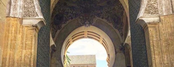 Mezquita-Catedral de Córdoba is one of สถานที่ที่ Lore ถูกใจ.