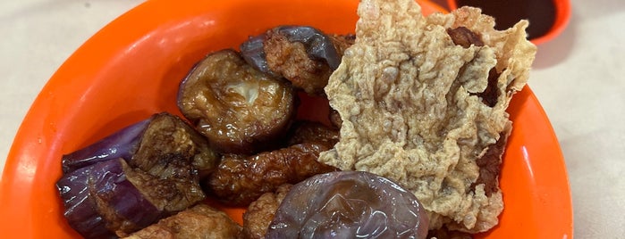 Lao Huang Hakka Niang Tou Foo is one of Singapore Food.