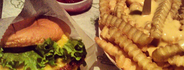 Shake Shack is one of The 15 Best Places for Cheeseburgers in Philadelphia.