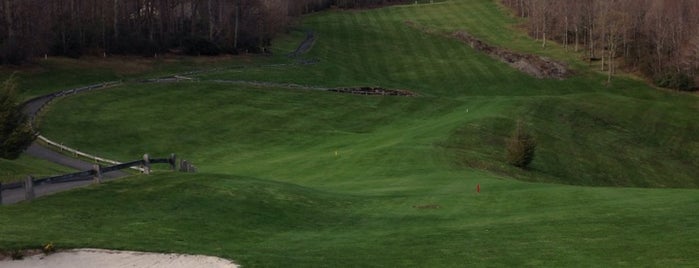 Mt Aire Golf Course is one of Emma'nın Beğendiği Mekanlar.