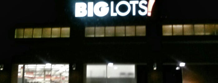 Big Lots is one of สถานที่ที่ David ถูกใจ.