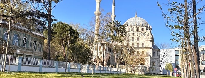 Nusretiye Camii is one of gezilen beğenilen mekânlar.