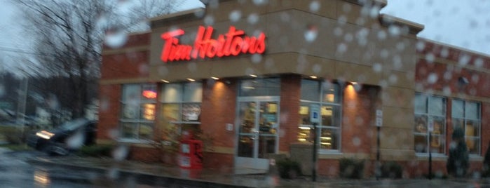 Tim Hortons is one of Lieux qui ont plu à Bee!.