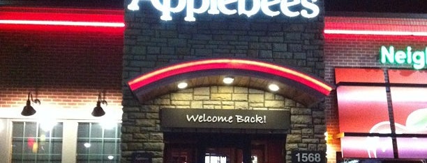 Applebee's Grill + Bar is one of Chris 님이 좋아한 장소.