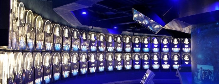 Heroes and Legends Astronaut Hall of Fame is one of Tempat yang Disukai Murat.