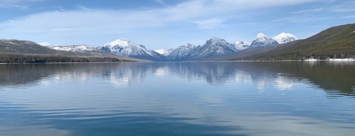 Lake McDonald is one of Banff, Jasper & Glacier National Park 🏔.