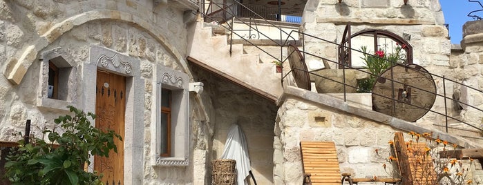 Aydınlı Cave House is one of Oteller.