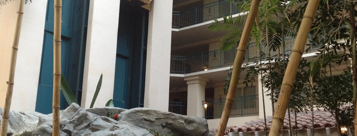 Embassy Suites by Hilton is one of TRAVEL.