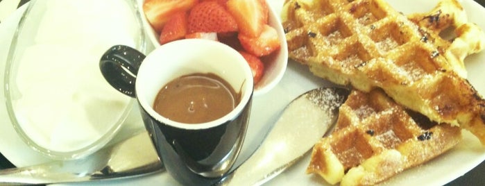 La Maison des WAFFLES is one of Lutzkaさんのお気に入りスポット.