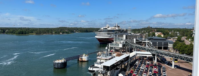 Mariehamn / Maarianhamina is one of สถานที่ที่ Diana ถูกใจ.