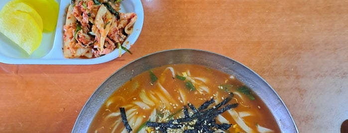 오뚜기칼국수 is one of 동해.