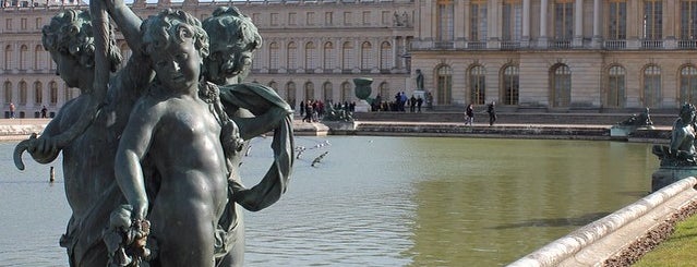 Schloss Versailles is one of Wonders of the World.