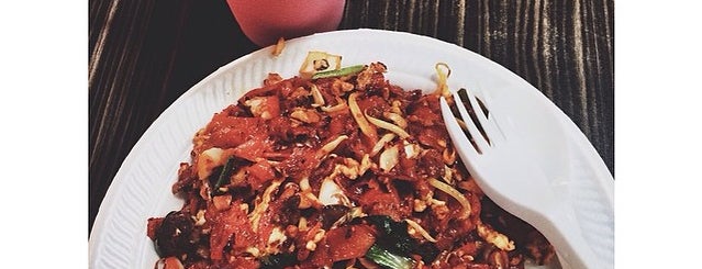 Al Mahboob Rojak Restaurant Pte Ltd. is one of SG Food Places.