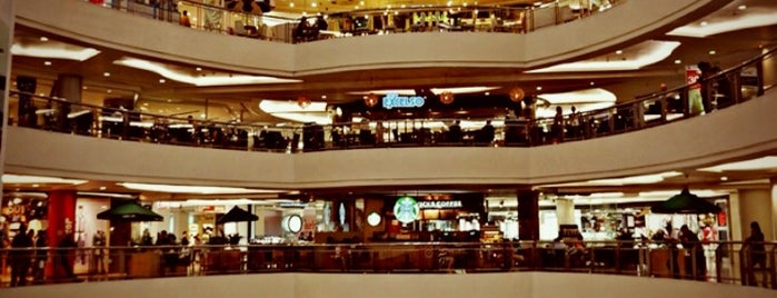 Tunjungan Plaza is one of Obyek Wisata di Surabaya.