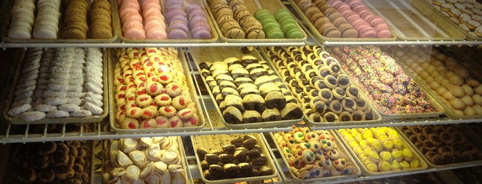 Bennison's Bakery is one of ChiBakeries.