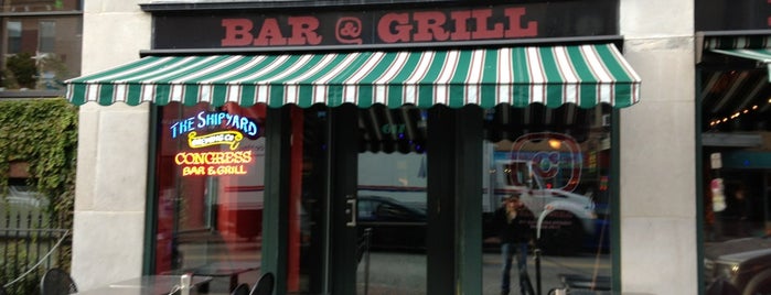 Congress Street Bar & Grill is one of Locais salvos de Rob.
