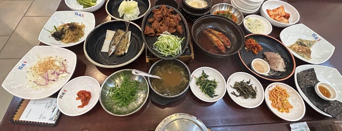 청목 is one of Dinner & Drink.