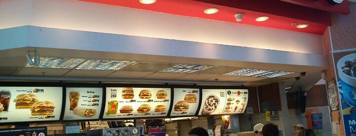 McDonald's is one of Lugares favoritos de Abrão.