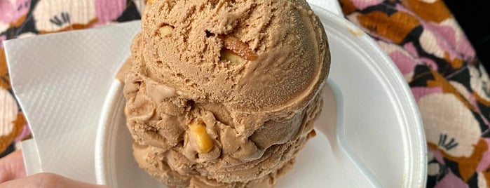 New Baltimore Ice Cream is one of Locais curtidos por Elisabeth.