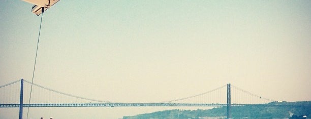 À Margem is one of Esplanadas.