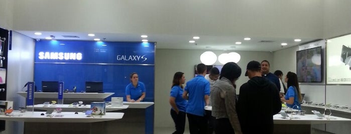 Samsung is one of Via Brasil Shopping.