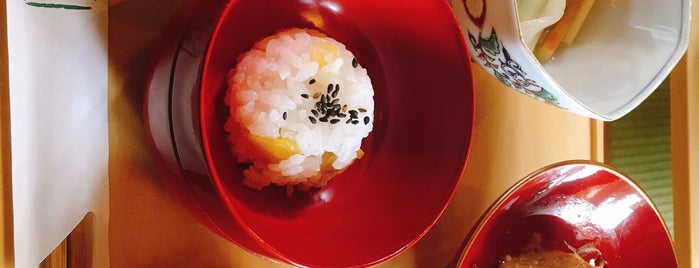 ひるげゆうげ くらや is one of Asian Food(Neighborhood Finds)/SOBA.