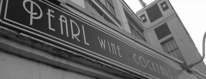 Pearl Wine Co. is one of Lugares favoritos de Ilan.