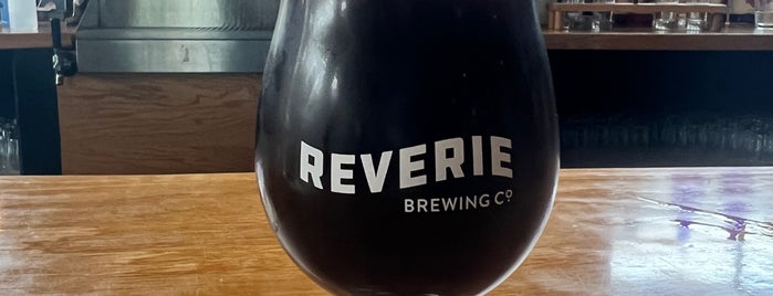 Reverie Brewing Company is one of สถานที่ที่ Jim ถูกใจ.