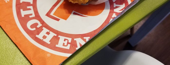 Popeyes Louisiana Kitchen is one of Rogerさんのお気に入りスポット.
