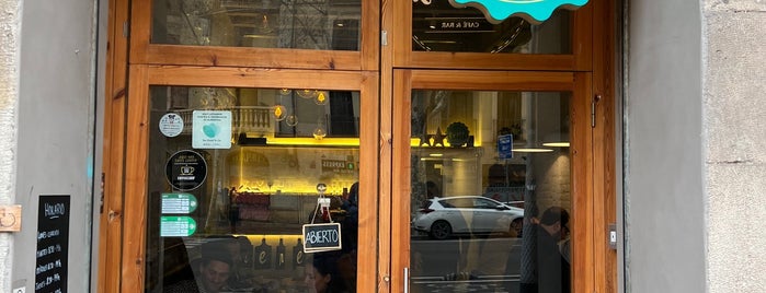 Frenesí Café is one of Breakfast and nice cafes in Barcelona.