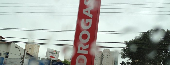 Drogasil is one of Lugares favoritos de Luiz Fernando.
