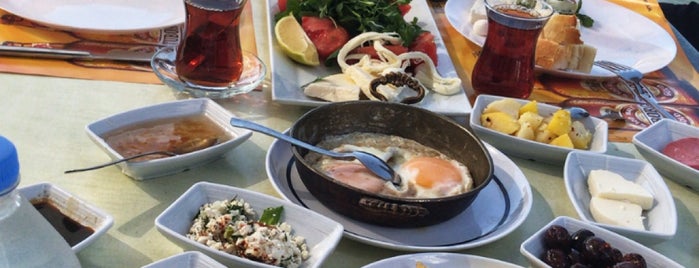 Saranda Beach & Restaurant is one of Marmaris & Datça & Knidos & Selimiye.