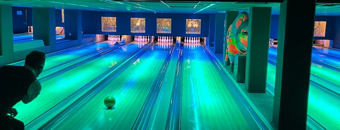 Oslo Bar og Bowling is one of Vuk'un Beğendiği Mekanlar.