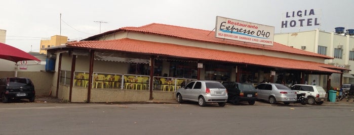 Restaurante Expresso 040 is one of สถานที่ที่ Ana Luisa ถูกใจ.