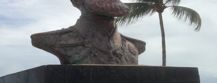 Busto de Tamandaré is one of Pontos turísticos.