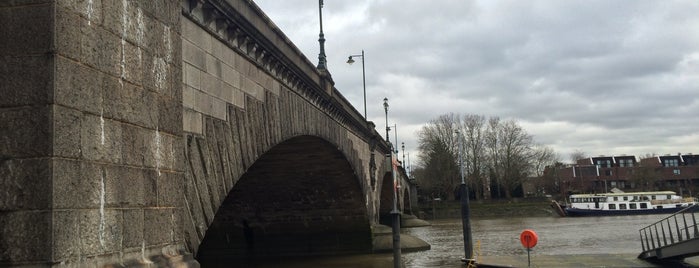 Kew Bridge is one of Thames Crossings.