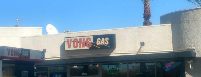 VONS Fuel Station is one of สถานที่ที่ G ถูกใจ.