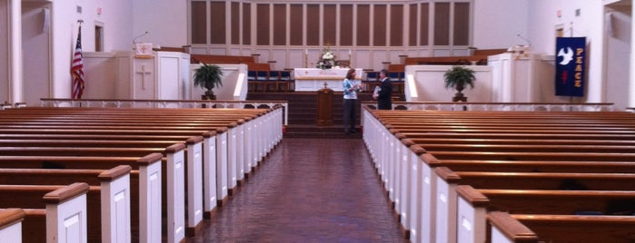 St. Luke's Presbyterian Church is one of Lugares favoritos de Beth.