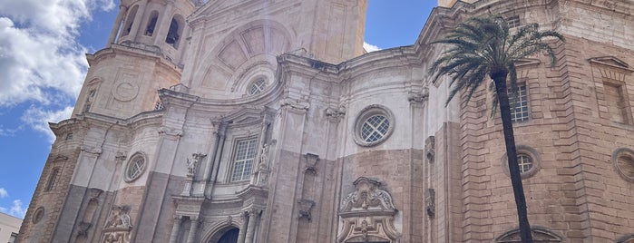 Catedral de Cádiz is one of Spain - next trip.