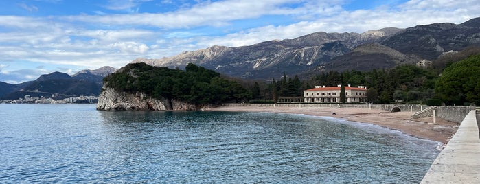 Miločer beach is one of Sveti Stefan.