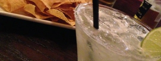 Agave Mexico Bistro & Tequila House is one of สถานที่ที่บันทึกไว้ของ Matthew.