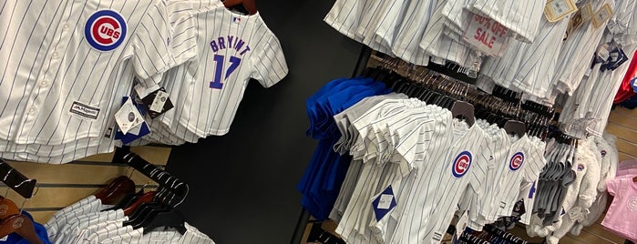 Chicago Cubs Flagship Store is one of Lugares favoritos de Damiso.