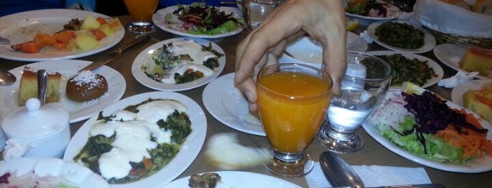 Tadım Restaurant is one of Onur'un Beğendiği Mekanlar.