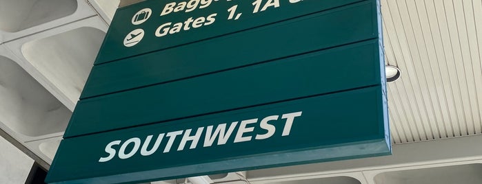 Southwest Airlines Ticket Counter is one of Aeroporto.