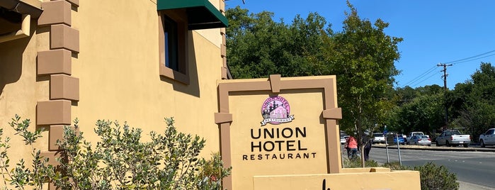 Union Hotel Restaurant is one of Dessert.