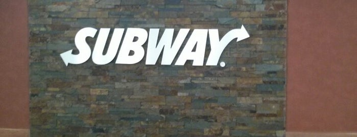 Subway is one of Locais curtidos por Michael.
