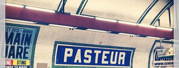 Métro Pasteur [6,12] is one of Lugares favoritos de Stéphan.