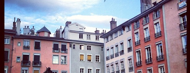 Place Saint-André is one of Jean-Marc 님이 저장한 장소.